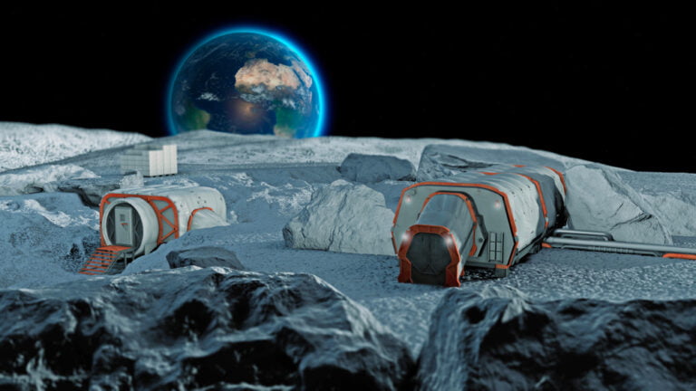 هل يصون استعمار القمر والفضاء الخارجي مستقبل البشرية؟