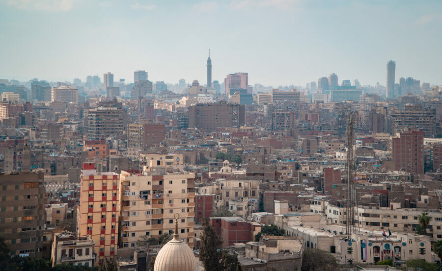 Moody’s changes its outlook for Egypt to “negative”