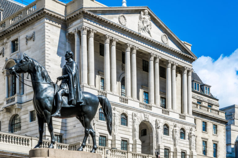 بنك إنكلترا قد يرفع أسعار الفائدة إلى 1.25% في اجتماع اليوم