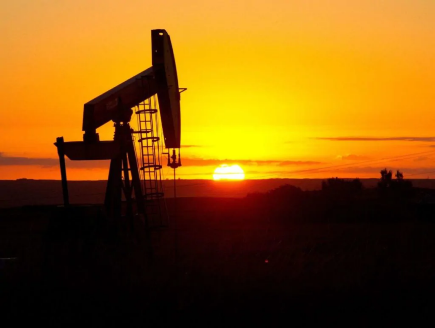 انخفاض أسعار النفط إلى أقل من 95 دولارًا لأول مرة منذ غزو أوكرانيا