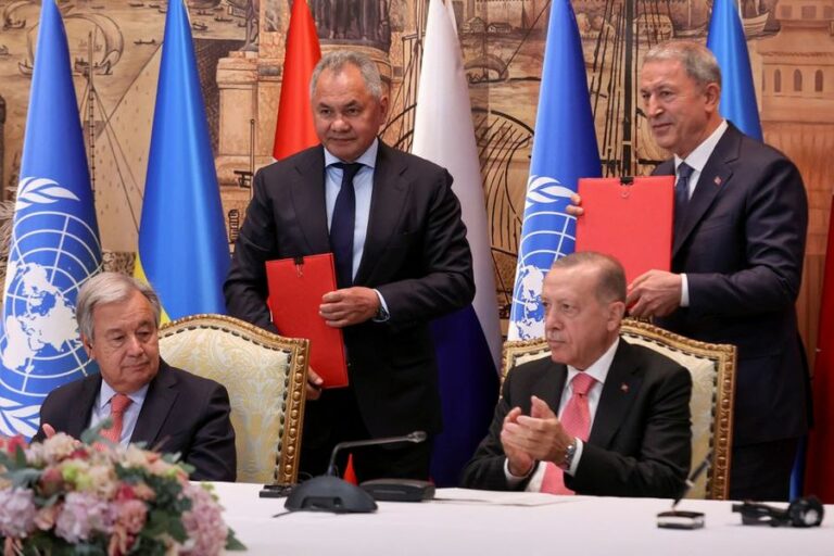 Ukraine, Russia sign deal with Türkiye to reopen grain export ports