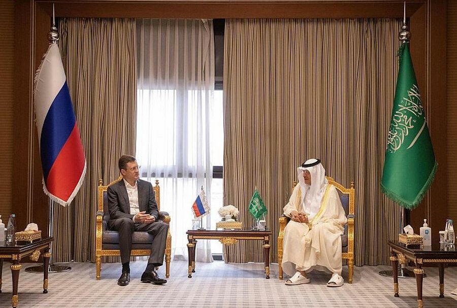 لقاء بين وزير الطاقة السعودي ومسؤول روسي عشية اجتماع “أوبك+”
