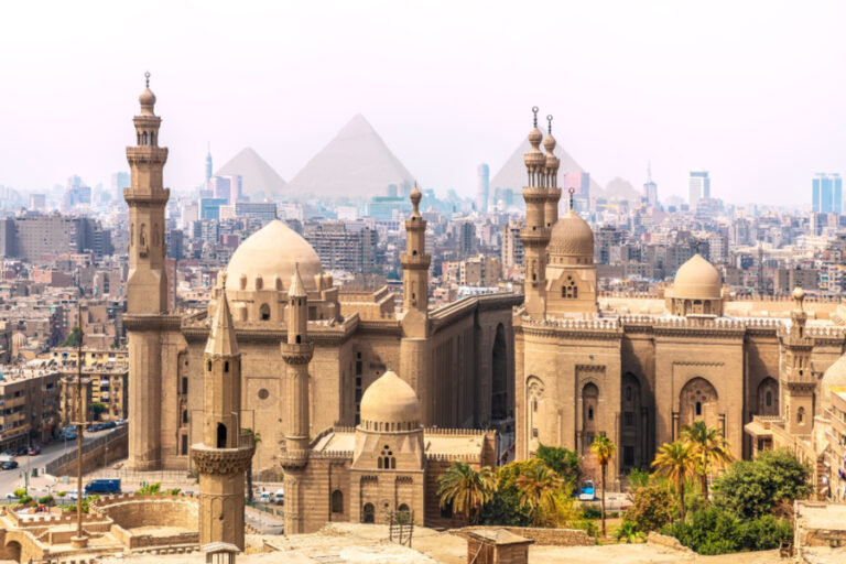 الجنيه المصري يغرق على وقع استمرار تراجع الاحتياطيات الأجنبية