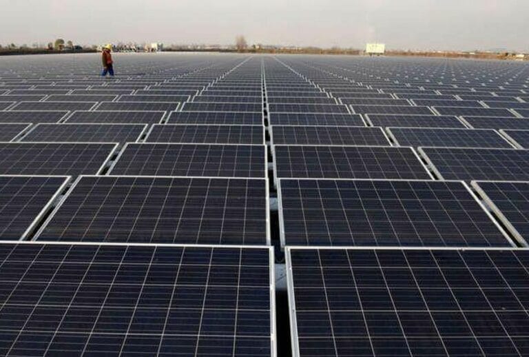 البحرين تطرح مناقصة لبناء محطة للطاقة الشمسية بقدرة 72 ميجاوات