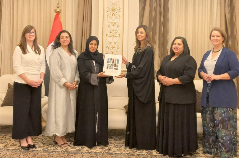 الإمارات تحتفل بعد غد بـ " يوم المرأة الإماراتية "