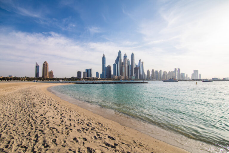 "الإمارات دبي الوطني" يرفع توقعات النمو في الإمارات إلى 7% في 2022