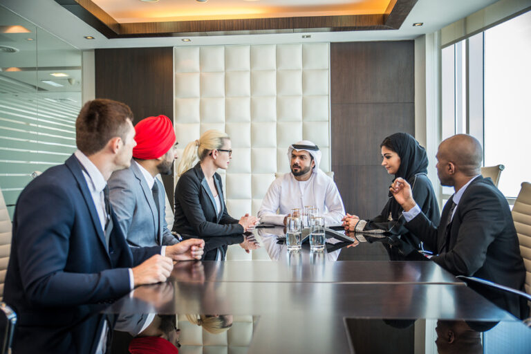 الإمارات: الموظفون الجدد يتجاوزون عدد المسرّحين عن الخدمة في 2022