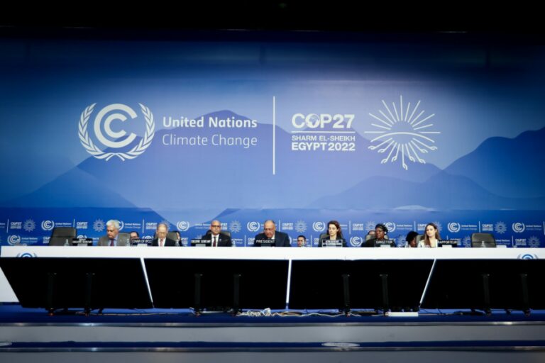 قادة العالم يتوافدون إلى "كوب 27" لمناقشة تعويضات عن تغير المناخ