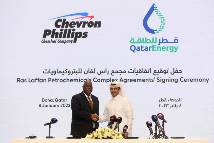 قطر للطاقة وChevron تعتزمان بناء مصنع لتحويل الغاز إلى بلاستيك بـ 6 مليار دولار