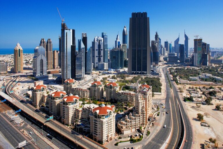 فاليوسترات: سوق العقارات السكنية في دبي يشهد نموًا سنويًا بـ 11.4%
