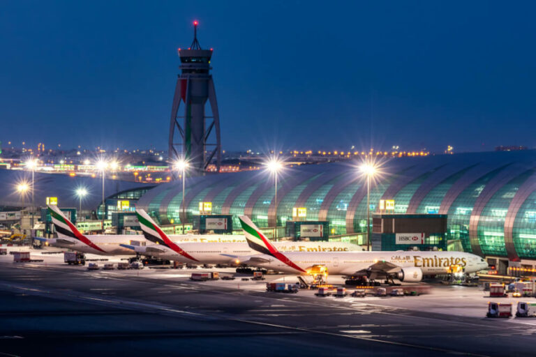 مطار دبي يرفع توقعاته السنوية للركاب مع اقترابه من مستويات 2019