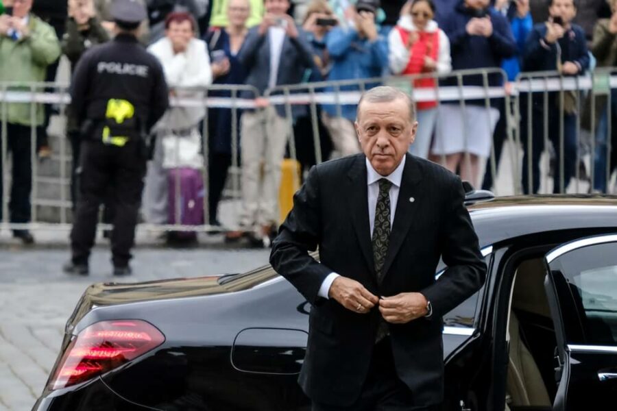 What awaits Erdogan, Turkish lira, in his new term?