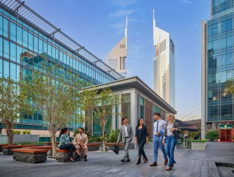 دبي تؤكد ريادتها الرقمية بخطط ومشاريع ذكية