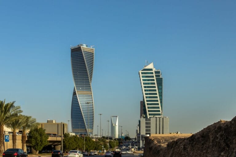 ارتفاع الإنفاق في السعودية والاستثمار يحافظ على وتيرته القوية