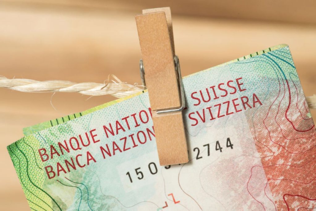 سويسرا تكشف عن حملة لمكافحة تبييض الأموال
