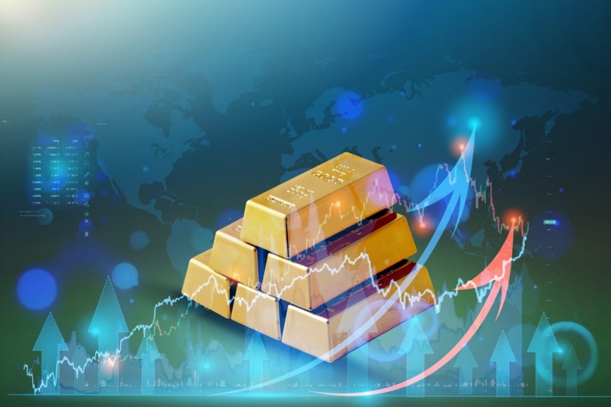 الذهب يتجه لتحقيق أعلى سعر له منذ عام