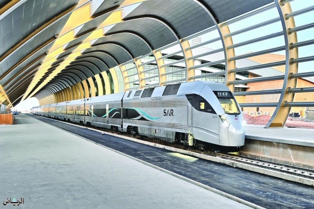 تجارب القطار الهيدروجيني في السعودية تنطلق عبر رحلة في قطار سار