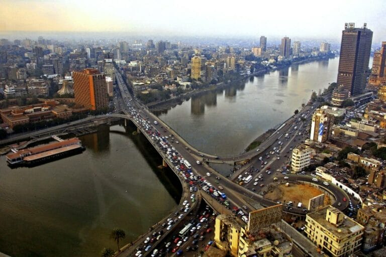 مصر تستهدف 70 مليار جنيه من الطروحات الحكومية وتطرح مشروعات بـ5 مليار دولار