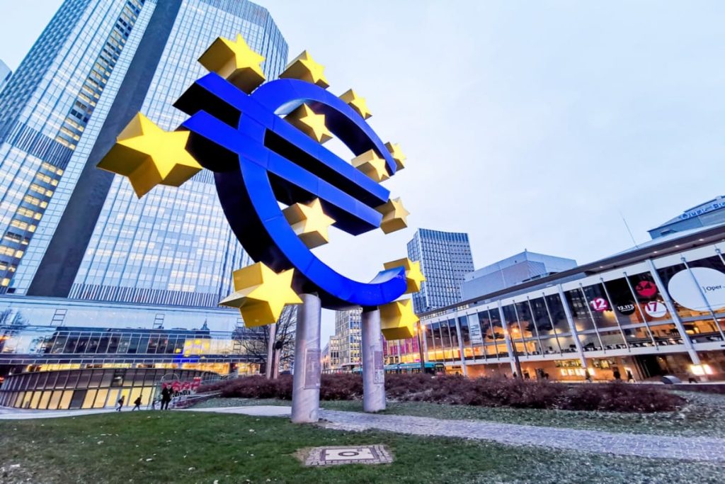 معدّل التضخم يتباطأ.. المركزي الأوروبي يدعو إلى استباق المخاطر بمنطقة اليورو