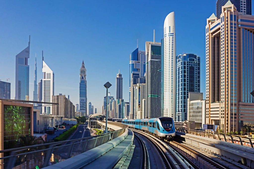 الإمارات تعتمد مسار الخط الأزرق لمترو دبي أكبر مشروع جديد في قطاع النقل العام في الإمارة